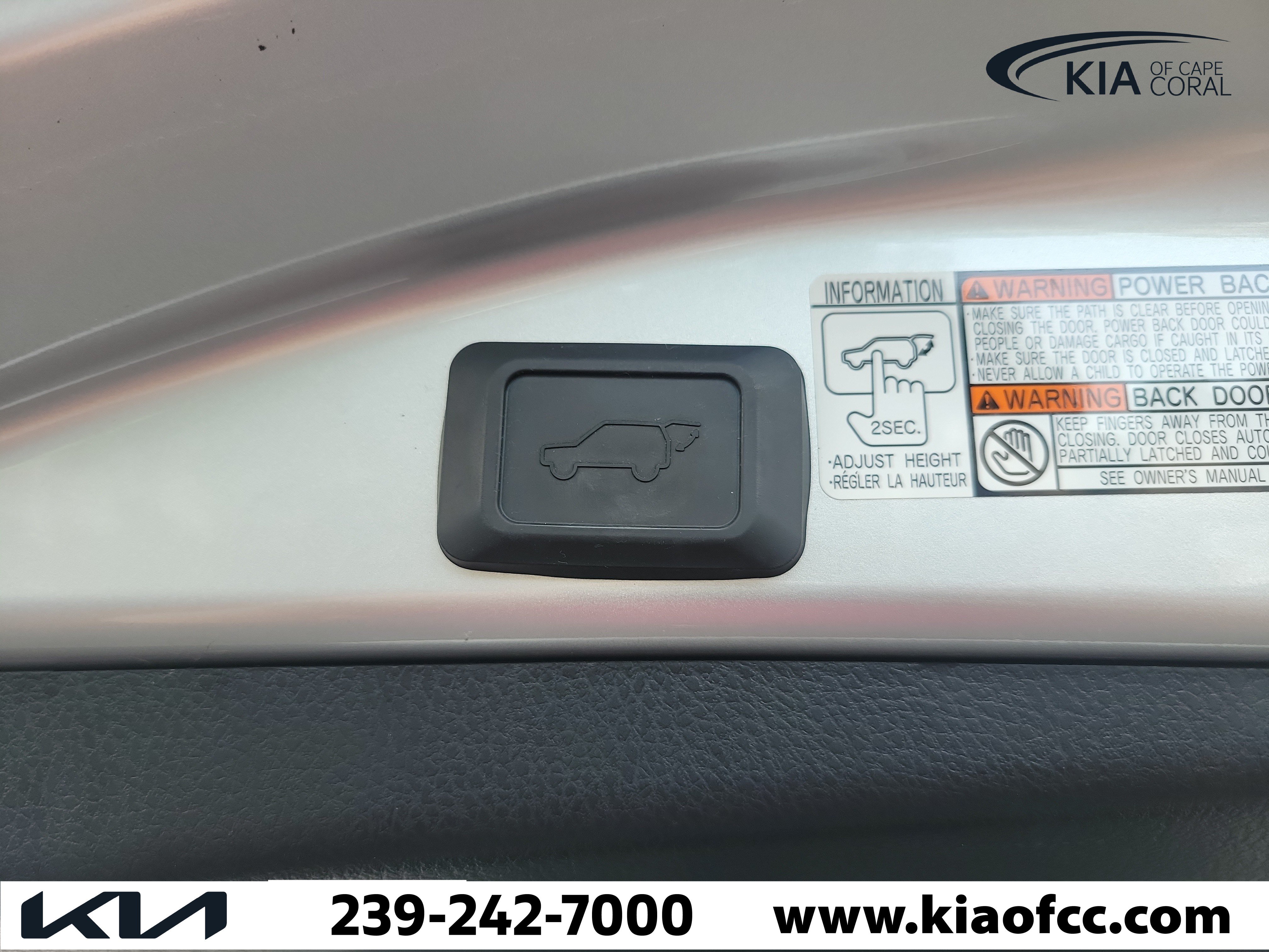 Used 2016 Toyota RAV4 XLE AWD/4WD image 12