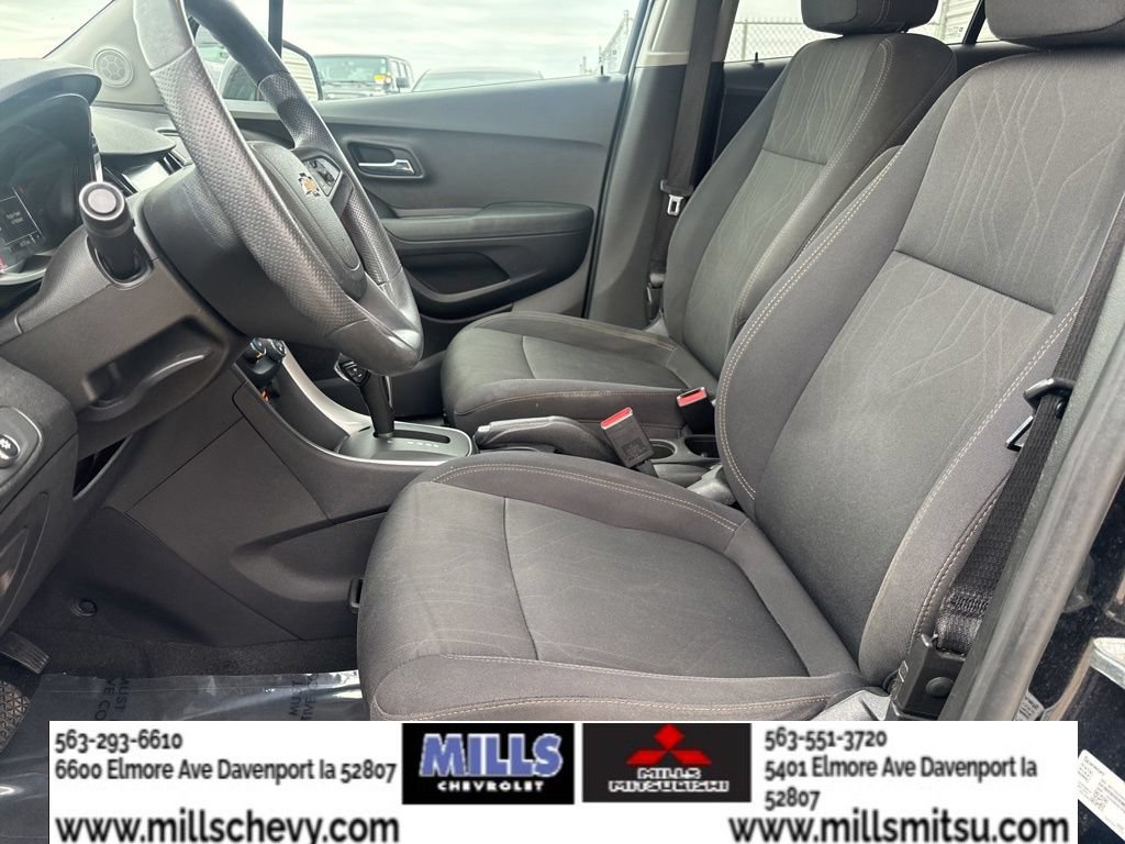 Used 2017 Chevrolet Trax LT FWD image 11