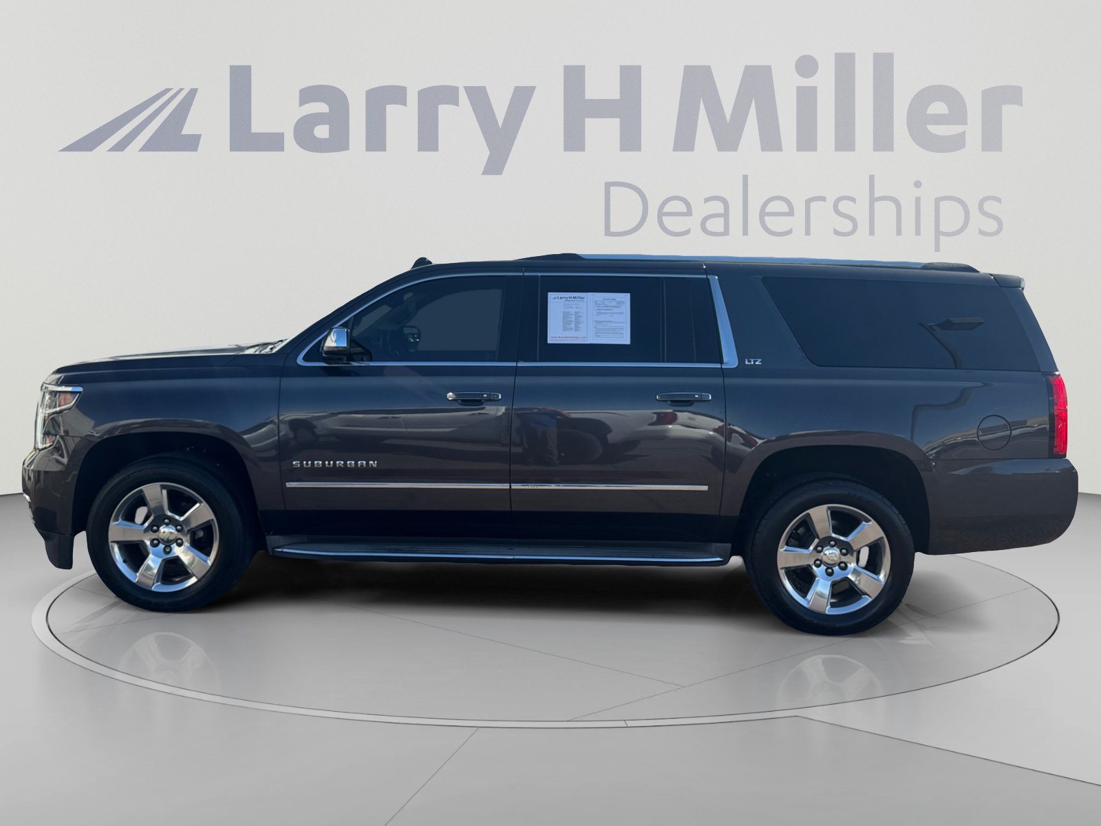 Used 2015 Chevrolet Suburban LTZ AWD/4WD image 2