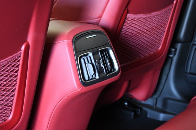 Used 2023 Maserati Levante GT AWD/4WD image 25