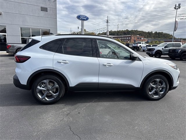 New 2026 Ford Escape ST-Line w/ Tech Pack #1 image 3