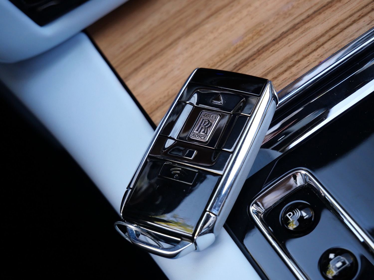 Used 2022 Rolls-Royce Ghost w/ Ghost Package image 32