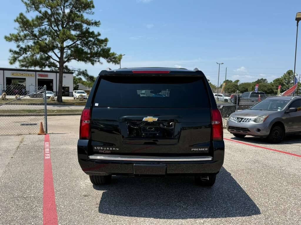 Used 2019 Chevrolet Suburban Premier RWD image 13