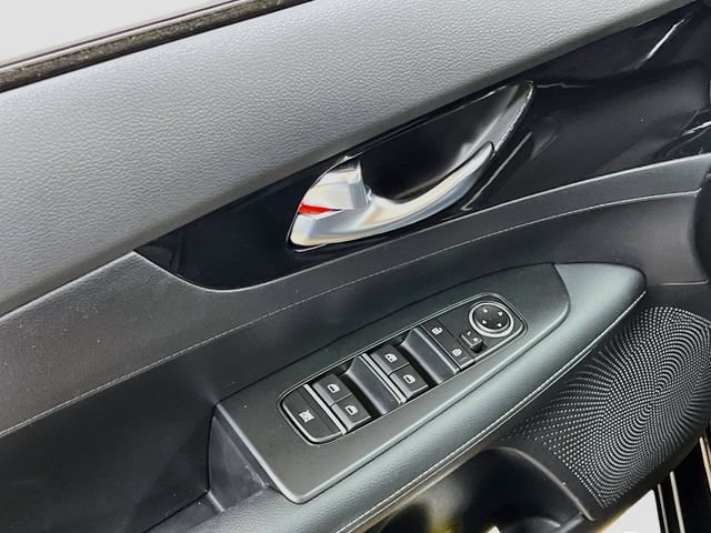 Certified 2024 Kia Forte GT-Line FWD image 18