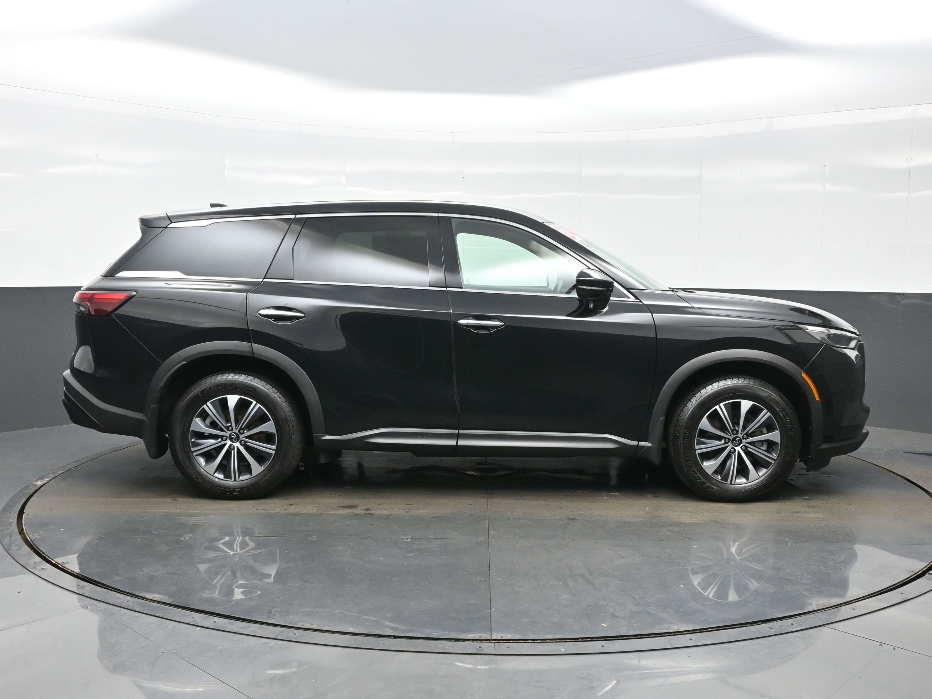 Used 2024 INFINITI QX60 Pure image 7