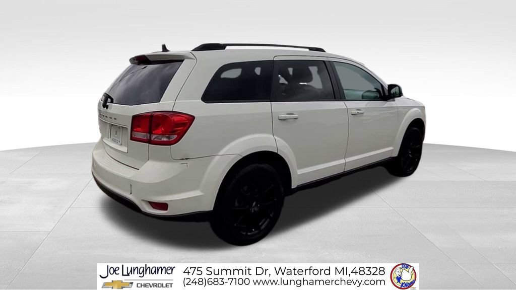 Used 2019 Dodge Journey SE w/ Blacktop Package FWD image 9