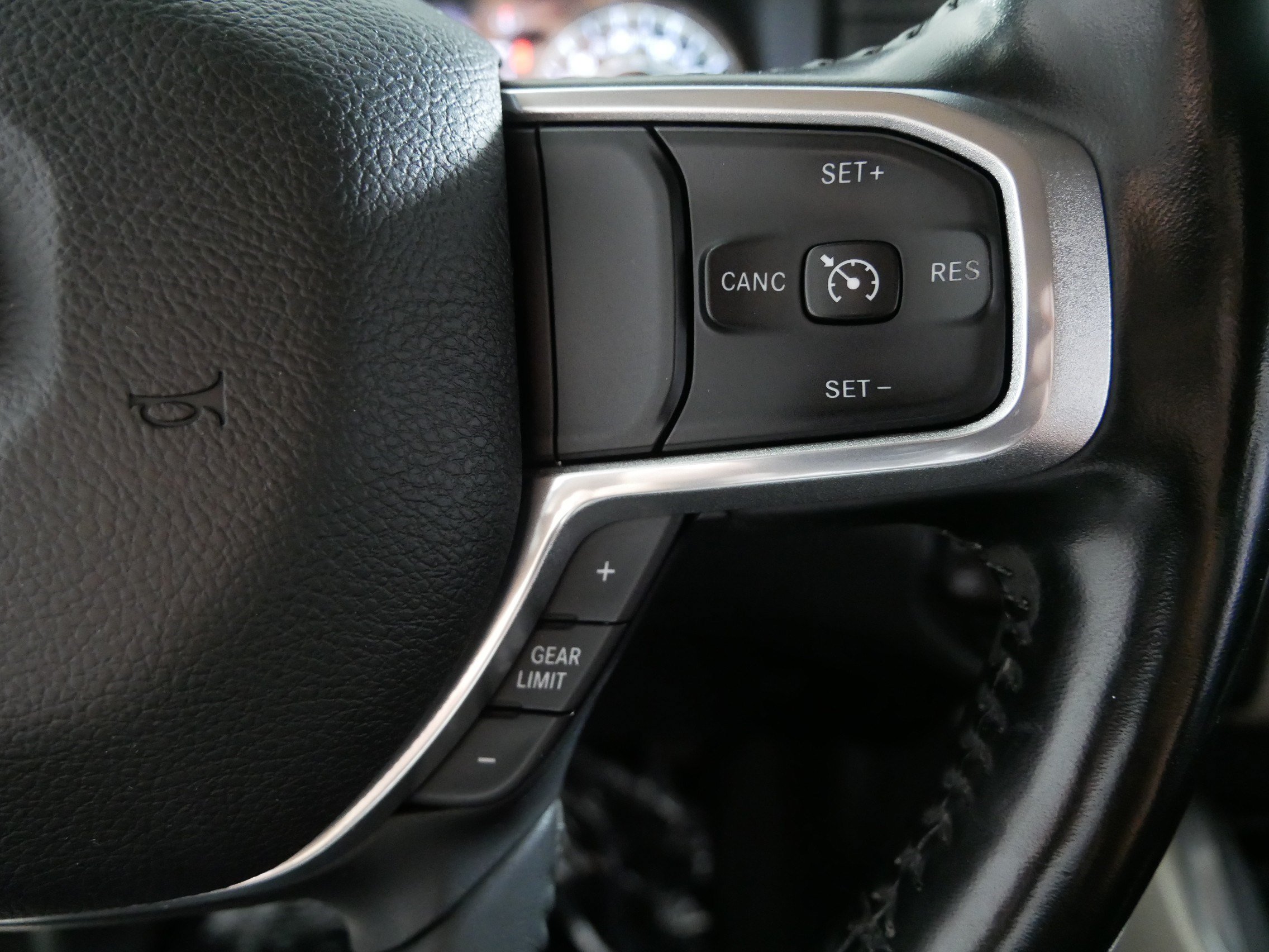 Used 2021 RAM 1500 Laramie AWD/4WD image 28