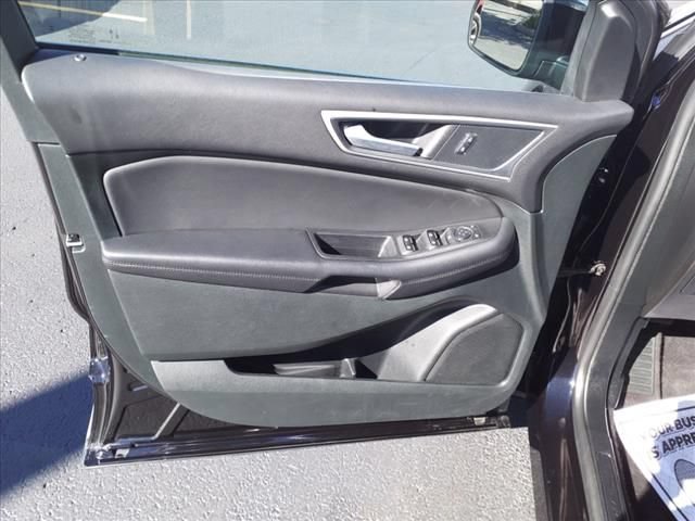 Used 2024 Ford Edge SEL AWD/4WD image 7