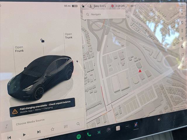Used 2022 Tesla Model Y Performance image 13