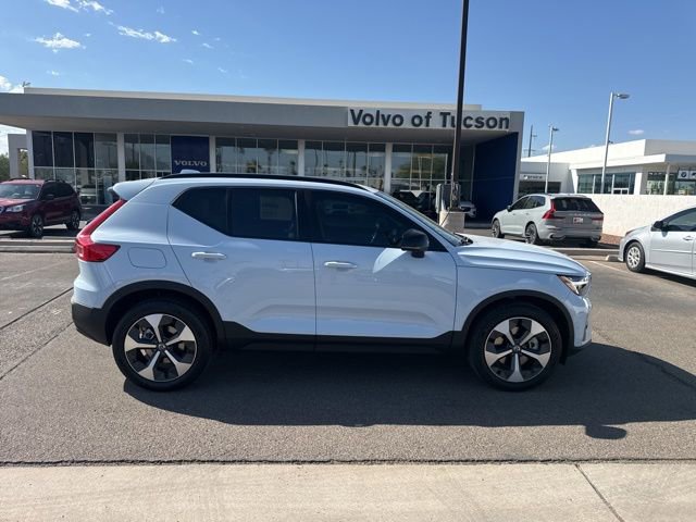New 2026 Volvo XC40 B5 Plus w/ Protection Package Premier AWD/4WD image 4