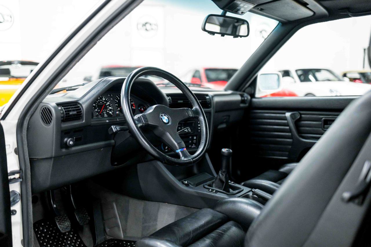 Used 1990 BMW M3 Coupe RWD image 2
