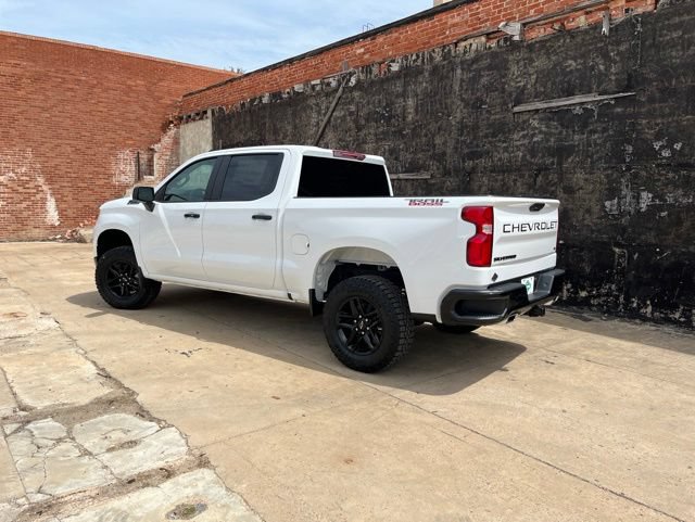 New 2026 Chevrolet Silverado 1500 LT Trail Boss w/ LPO, Dark Essentials Package AWD/4WD image 3