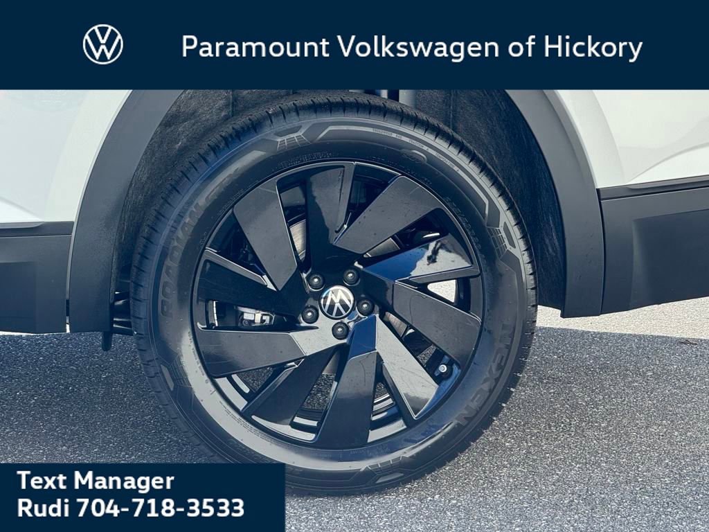 New 2026 Volkswagen Atlas SE image 3