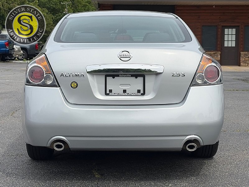 Used 2011 Nissan Altima 2.5 S FWD image 5