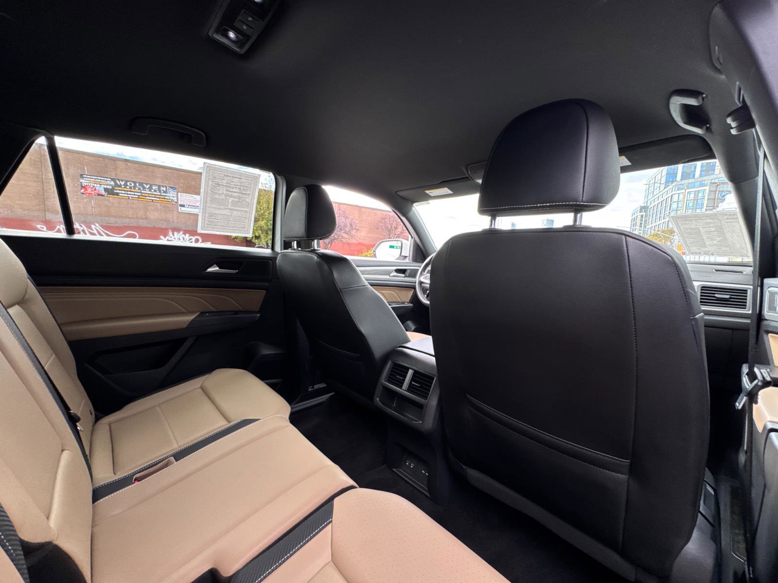 Used 2021 Volkswagen Atlas Cross Sport SE image 27