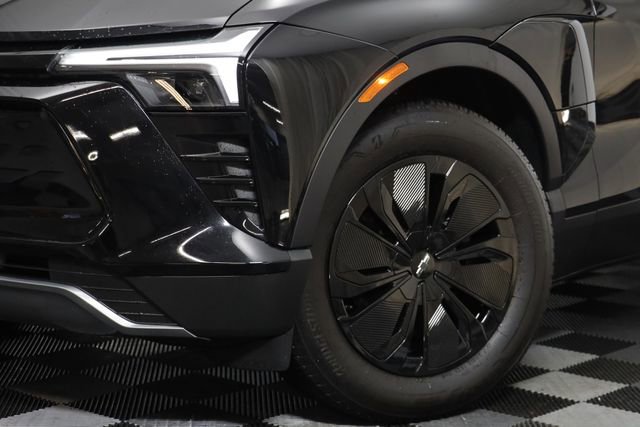 Used 2025 Chevrolet Blazer EV LT image 4