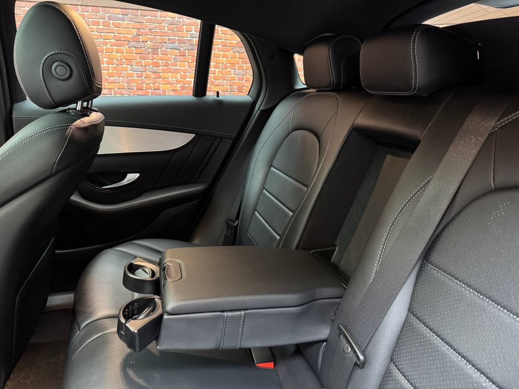 Used 2023 Mercedes-Benz GLC 300 4MATIC Coupe image 11