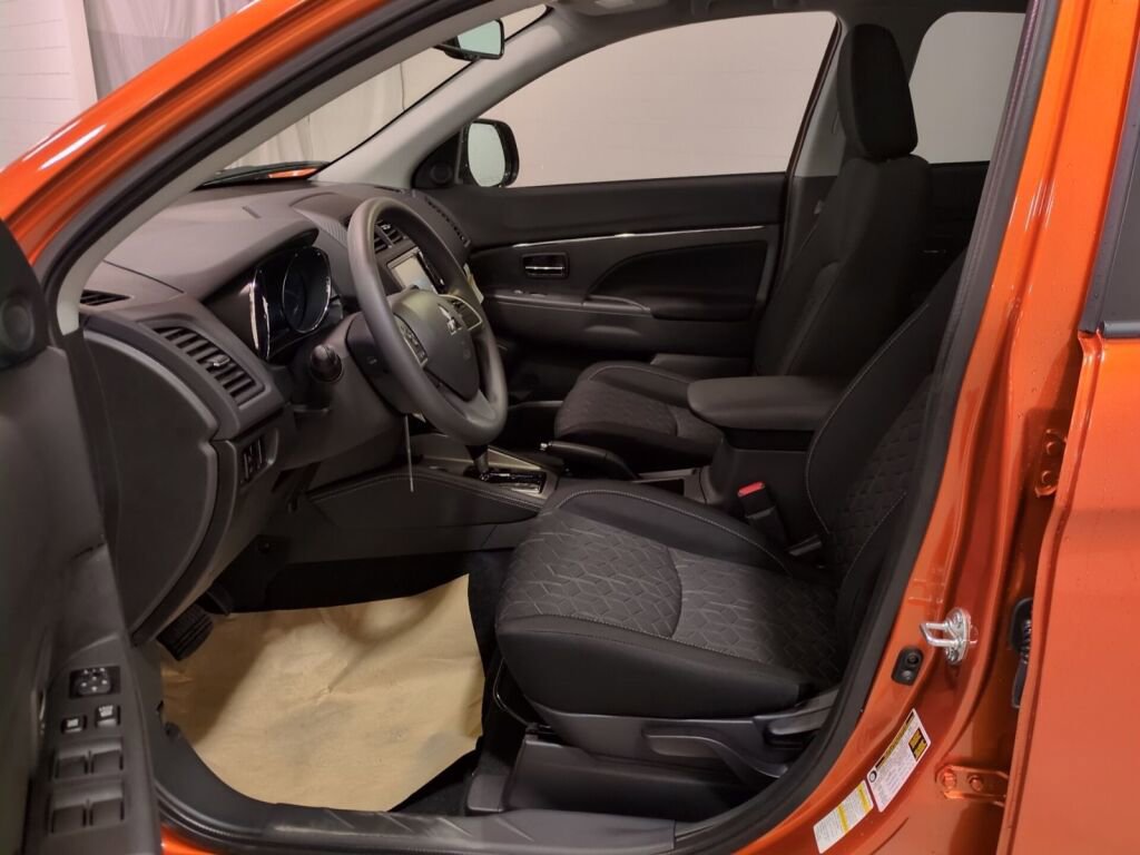 New 2025 Mitsubishi Outlander Sport ES image 16