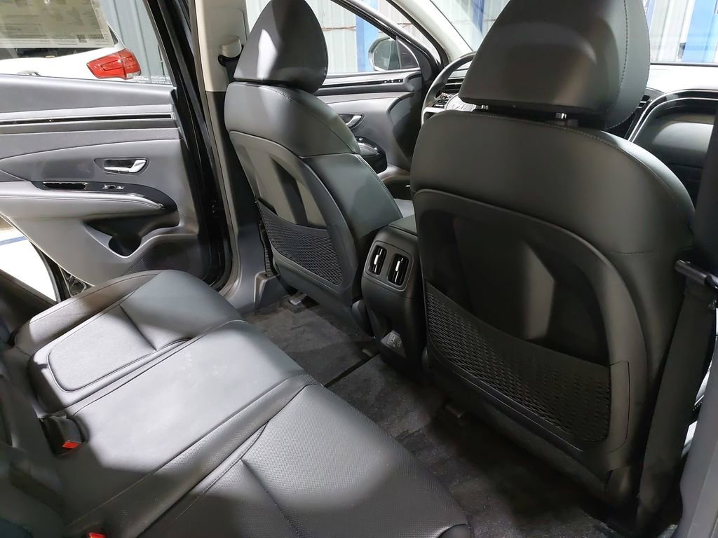 Certified 2024 Hyundai Tucson Limited image 11