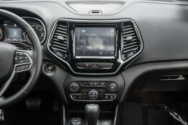 Used 2019 Jeep Cherokee Limited image 22
