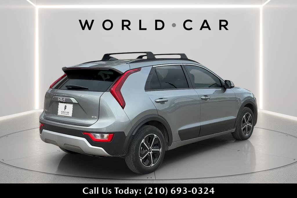 Certified 2025 Kia Niro EX FWD image 6