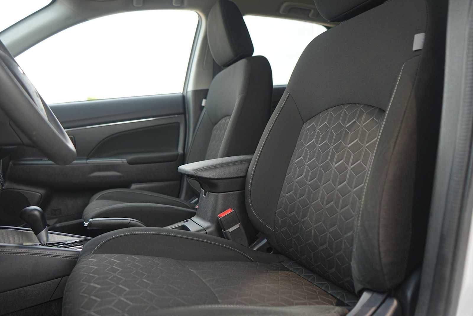 Used 2022 Mitsubishi Outlander Sport ES FWD image 11