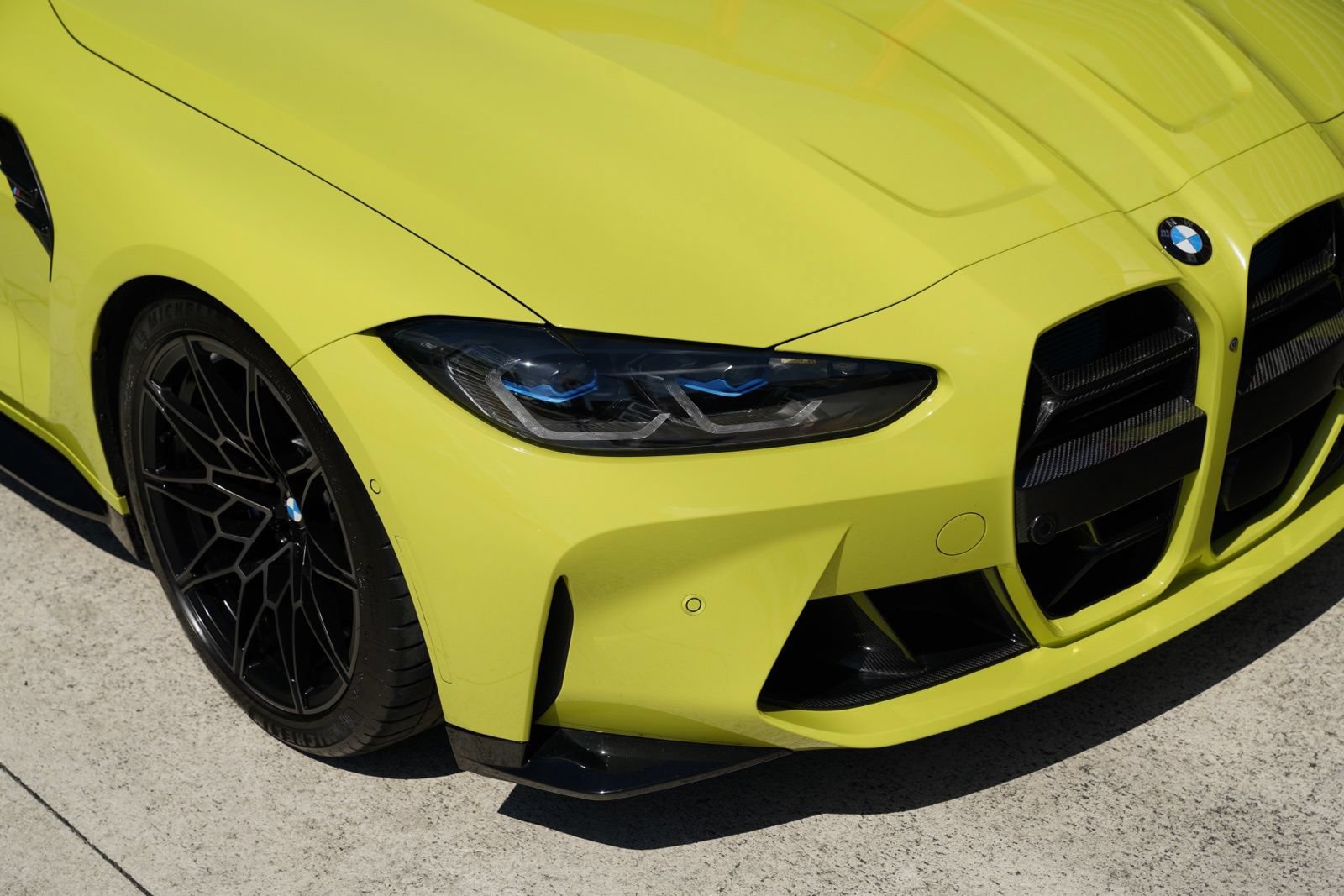 Used 2021 BMW M4 Competition w/ M Carbon Exterior Package RWD image 2