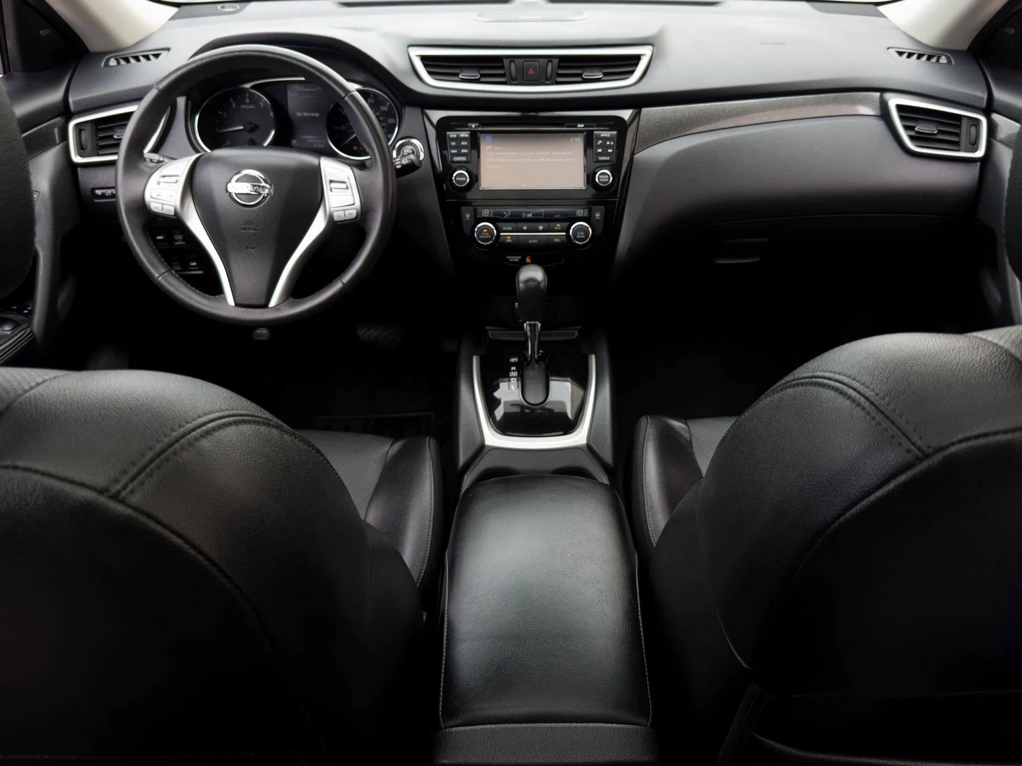 Used 2016 Nissan Rogue SV image 9