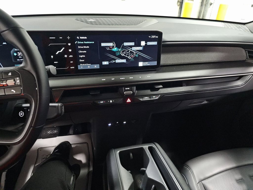 Used 2025 Kia EV9 Wind image 3