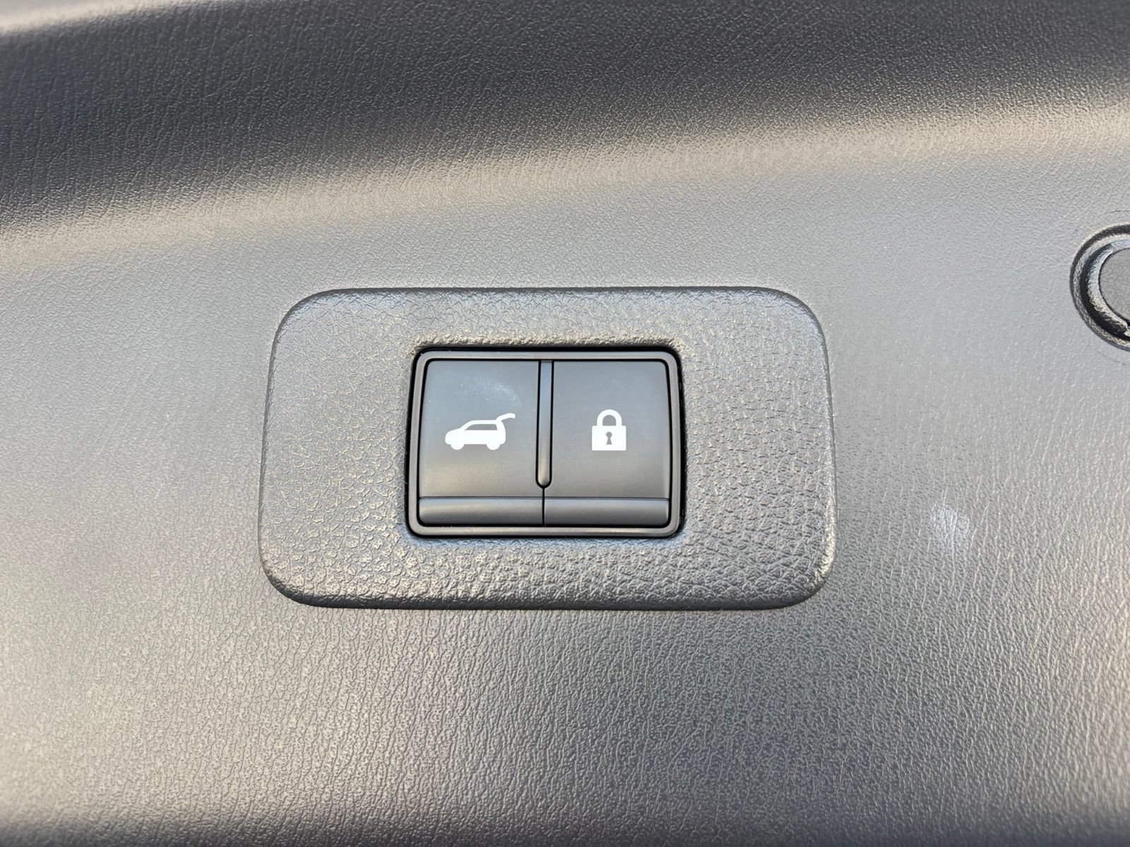 Used 2024 Nissan Armada Platinum w/ Cargo Package RWD image 20