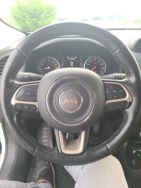 Used 2016 Jeep Renegade 75th Anniversary AWD/4WD image 3