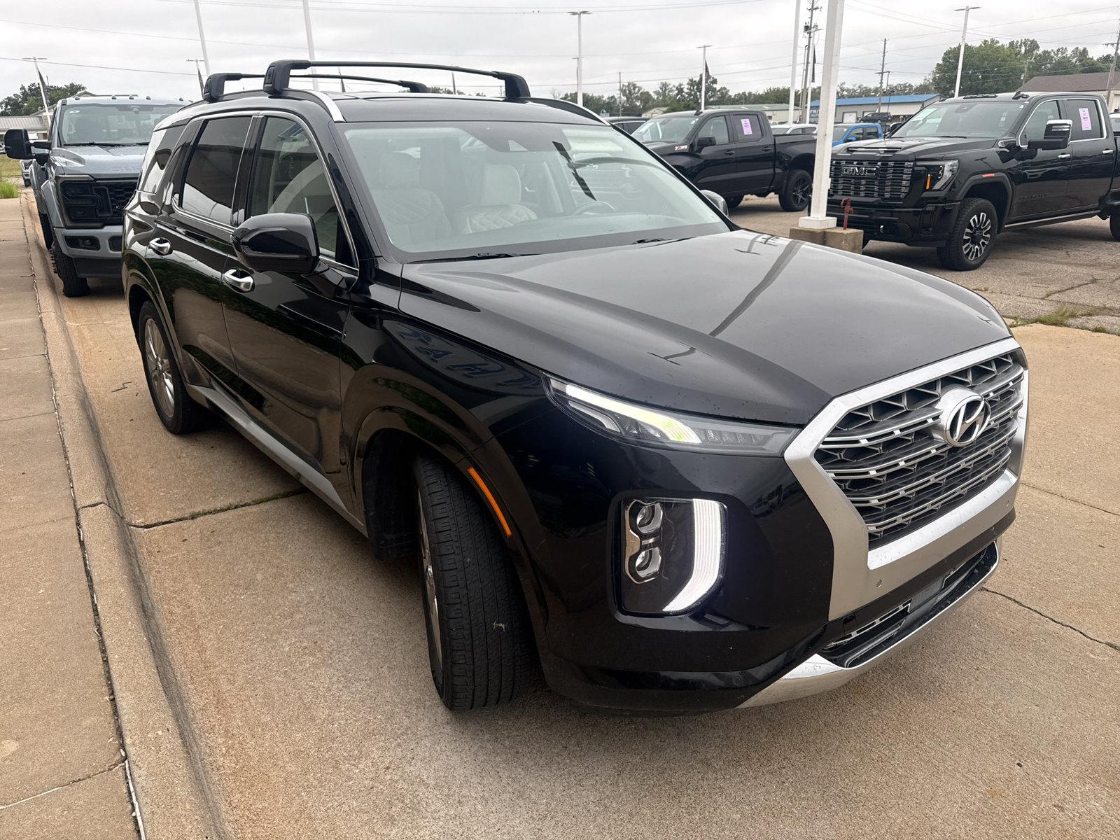 Used 2020 Hyundai Palisade Limited FWD image 4