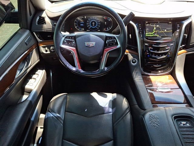 Used 2019 Cadillac Escalade ESV Premium Luxury AWD/4WD image 17
