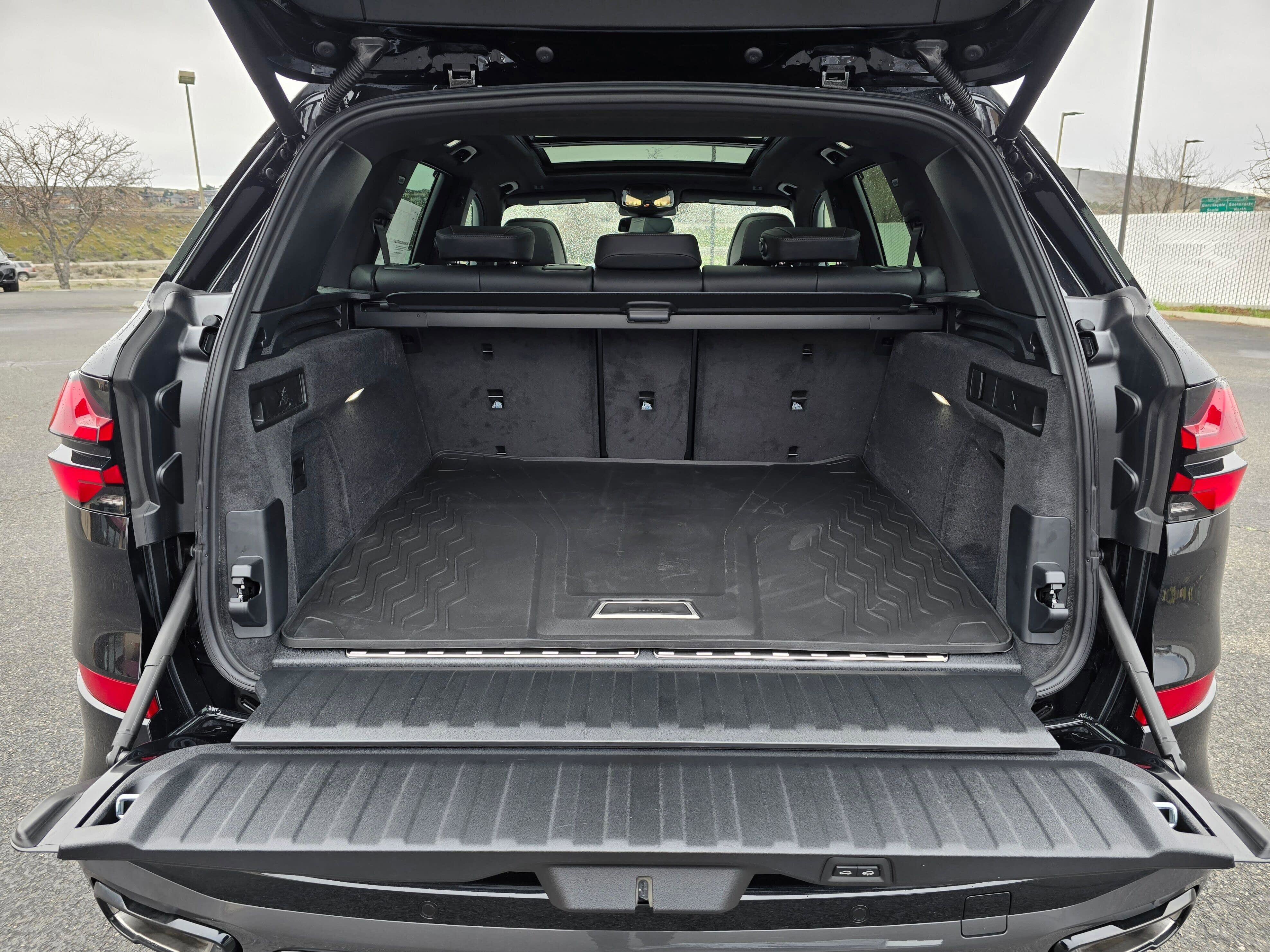 New 2026 BMW X5 xDrive50e w/ Executive Package image 30
