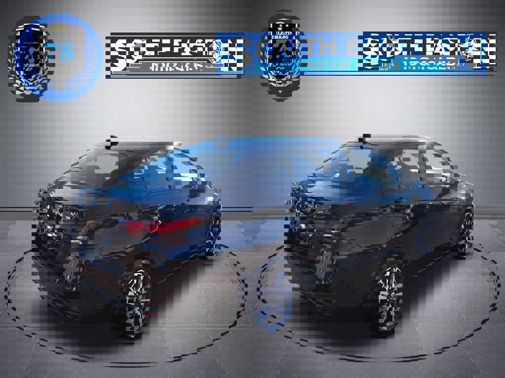 Used 2021 Nissan Versa SV image 6