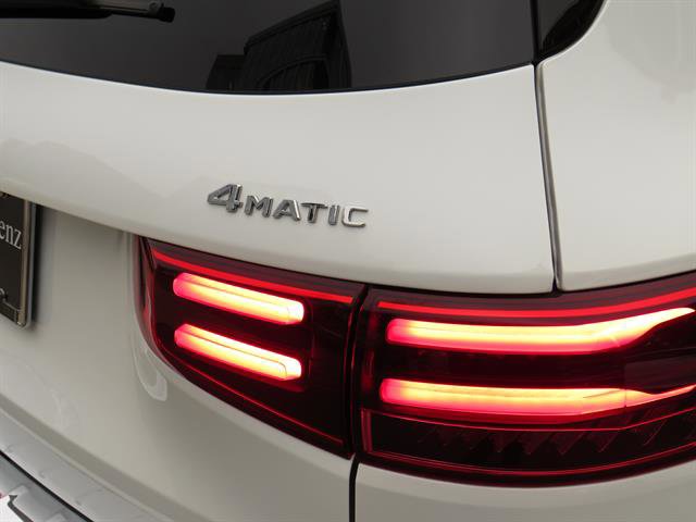 Used 2025 Mercedes-Benz GLB 250 4MATIC image 26