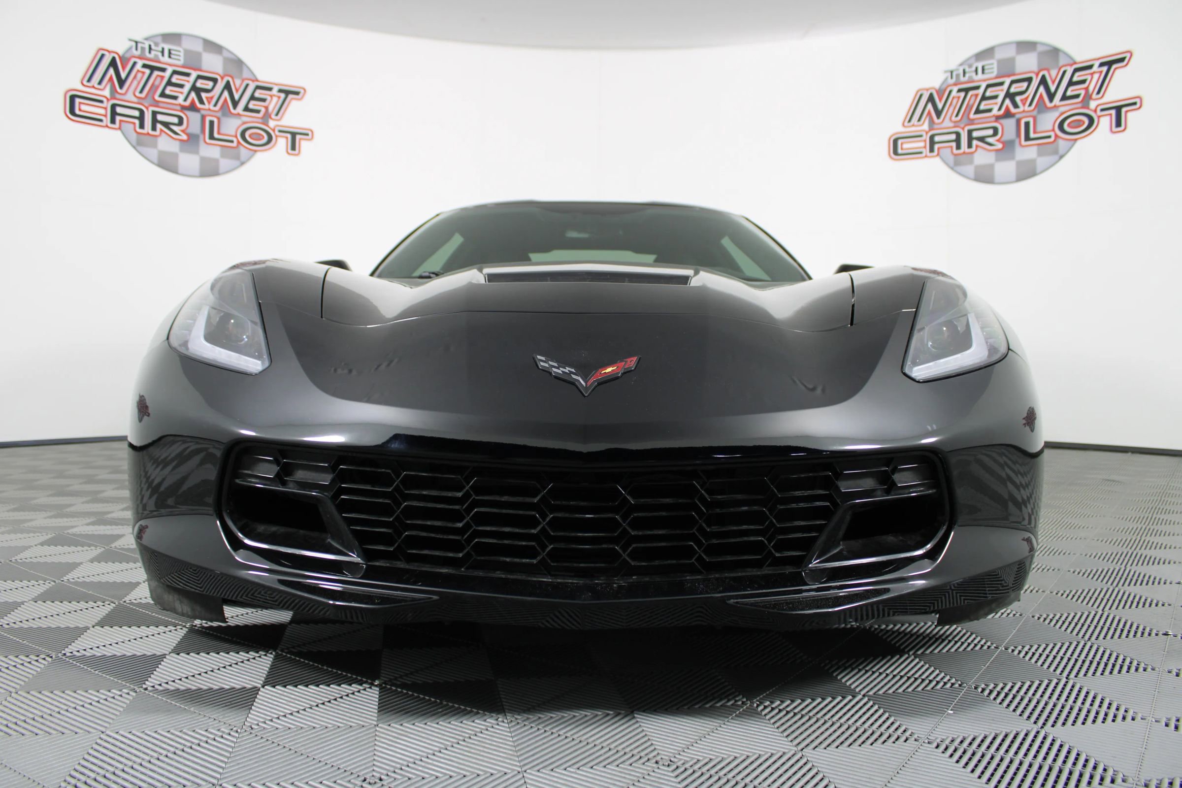 Used 2017 Chevrolet Corvette Stingray Coupe w/ Carbon Flash Badge Package image 2