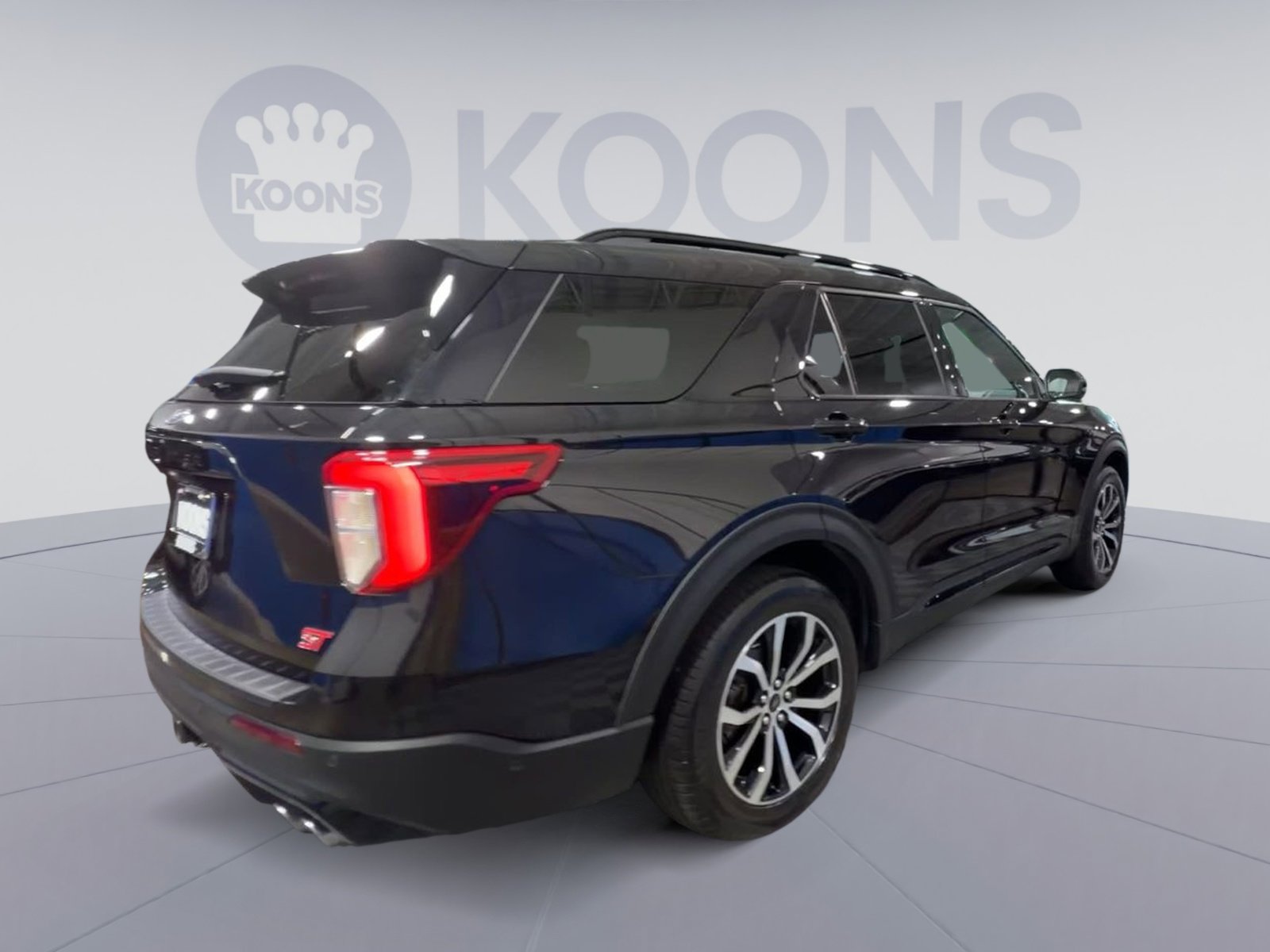 Used 2020 Ford Explorer ST w/ Premium Technology Package image 11