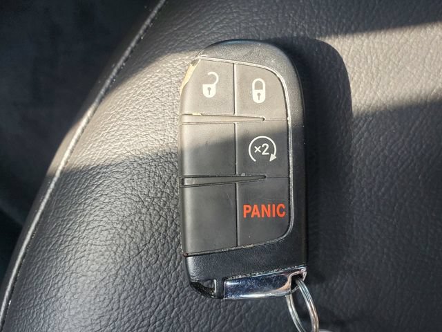 Used 2023 Jeep Compass Trailhawk w/ Trailhawk Convenience Group AWD/4WD image 28