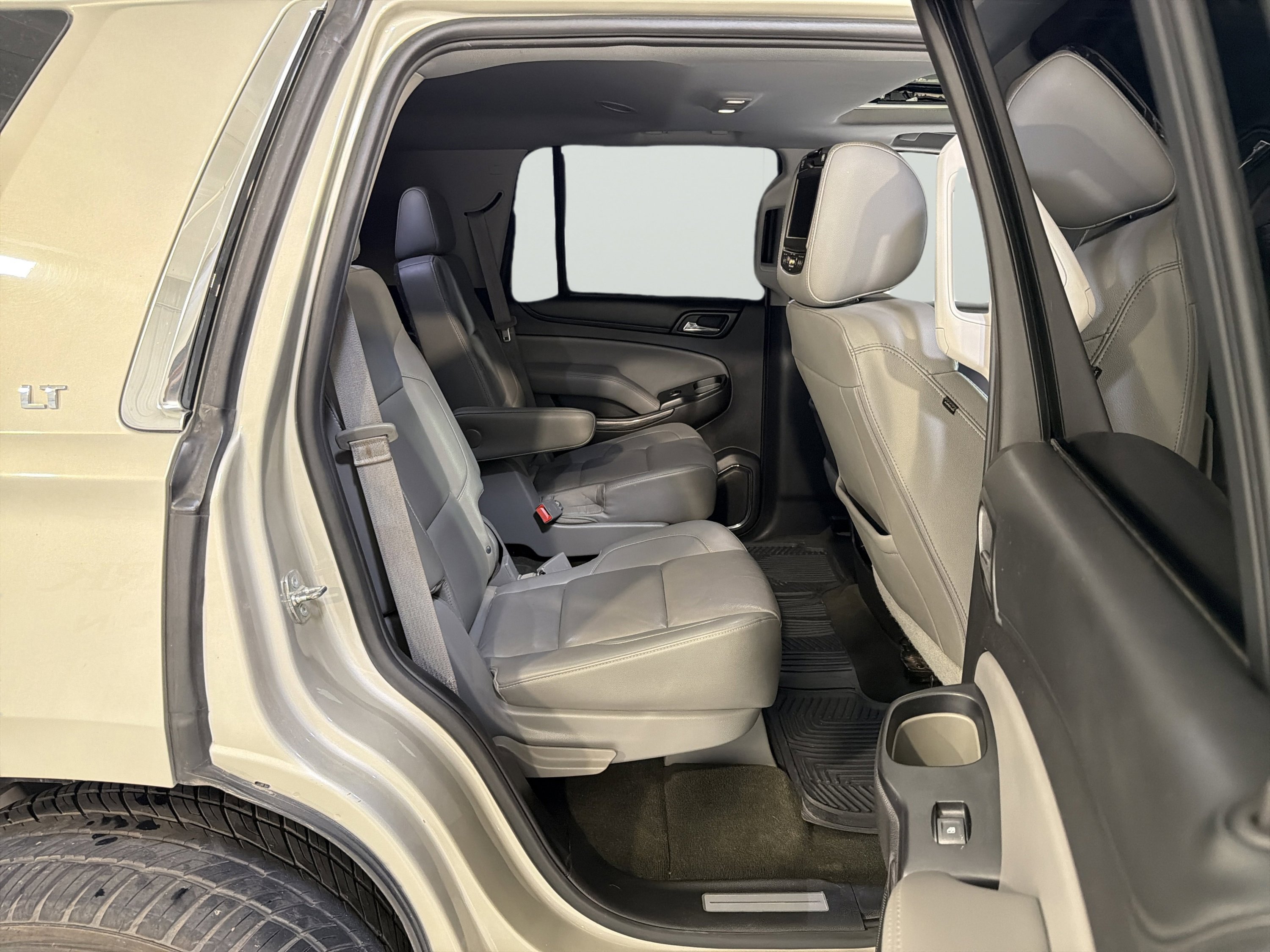 Used 2016 Chevrolet Tahoe LT RWD image 14