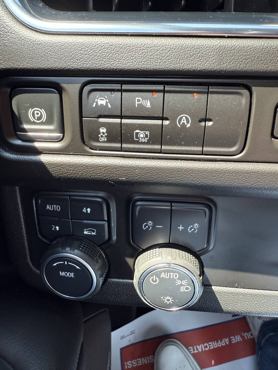 Used 2024 Chevrolet Tahoe LT w/ Luxury Package AWD/4WD image 20