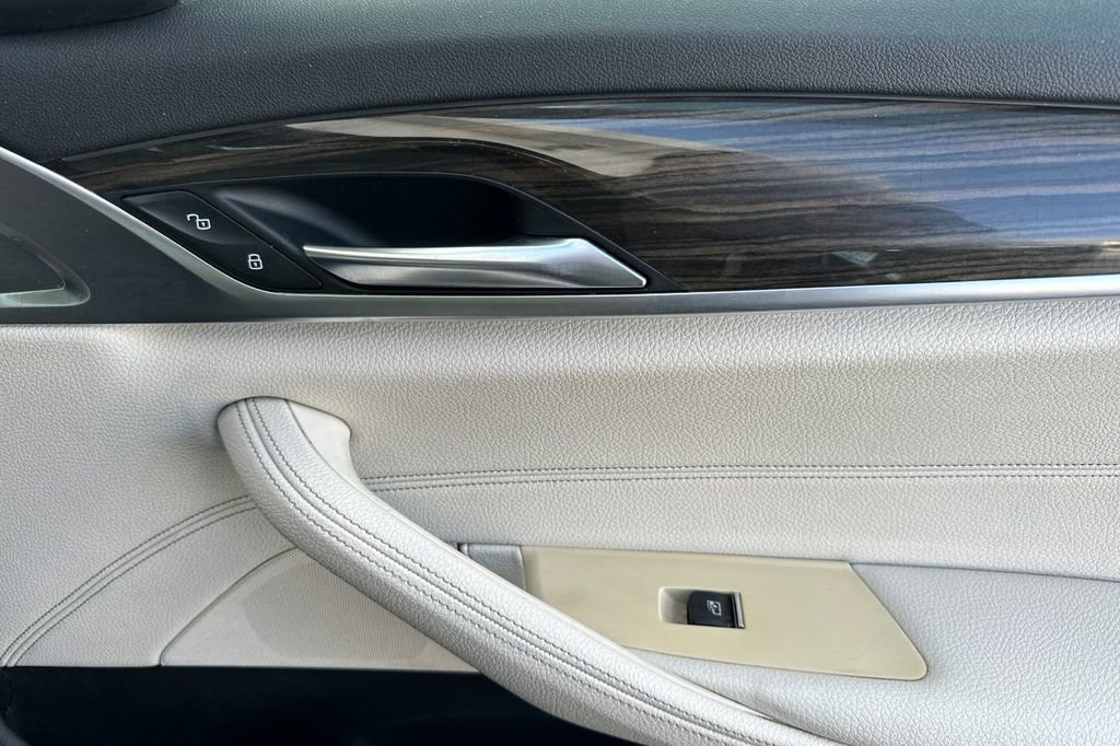 Used 2018 BMW 530i image 18