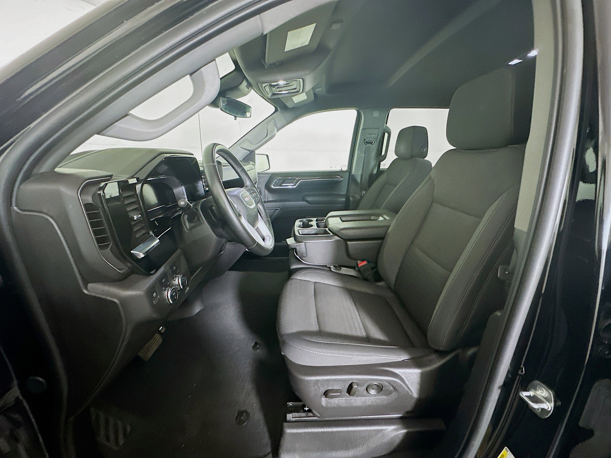 Used 2024 GMC Sierra 1500 Elevation image 13