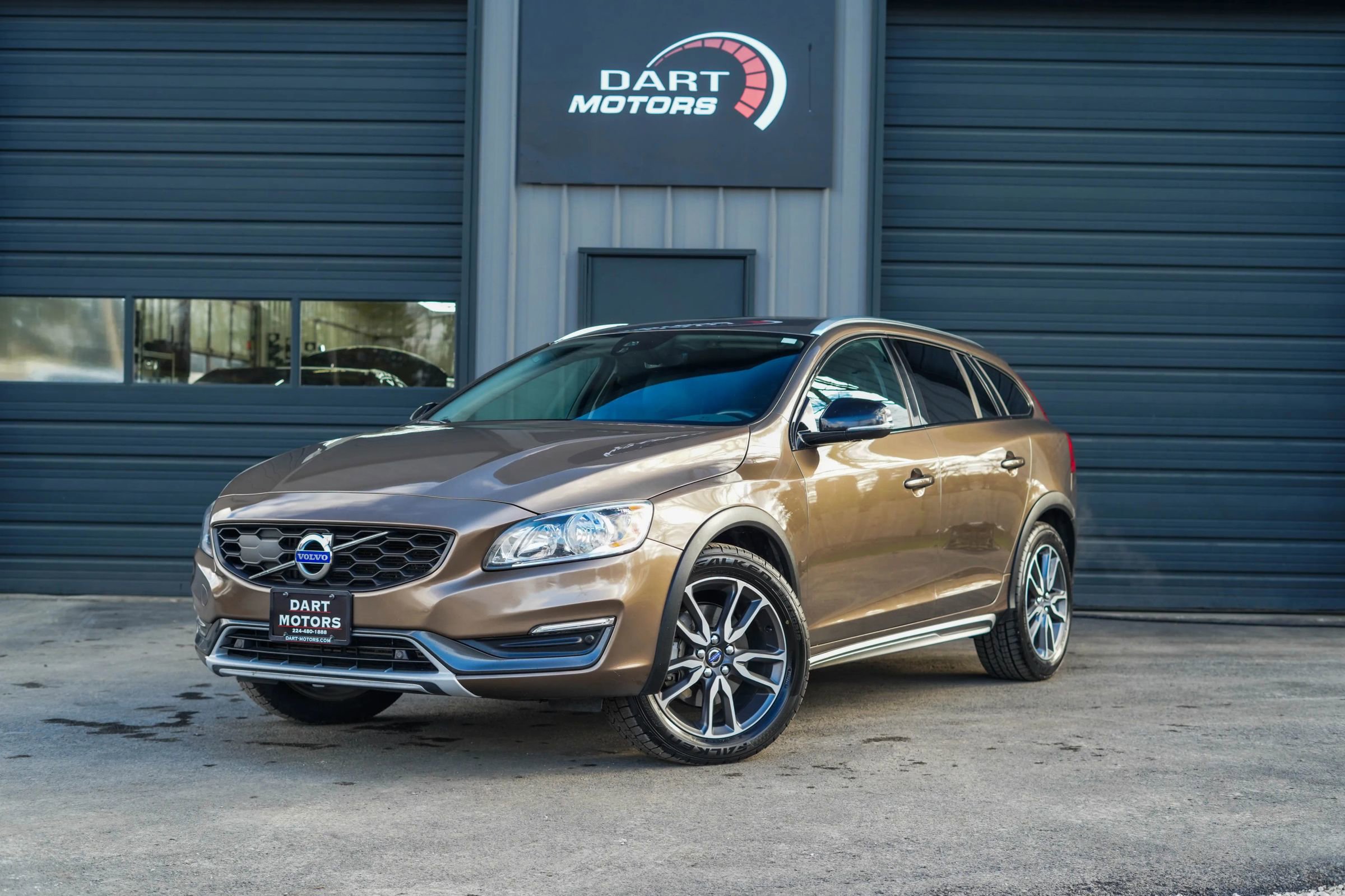 Used 2016 Volvo V60 T5 Cross Country w/ Protection Package image 3