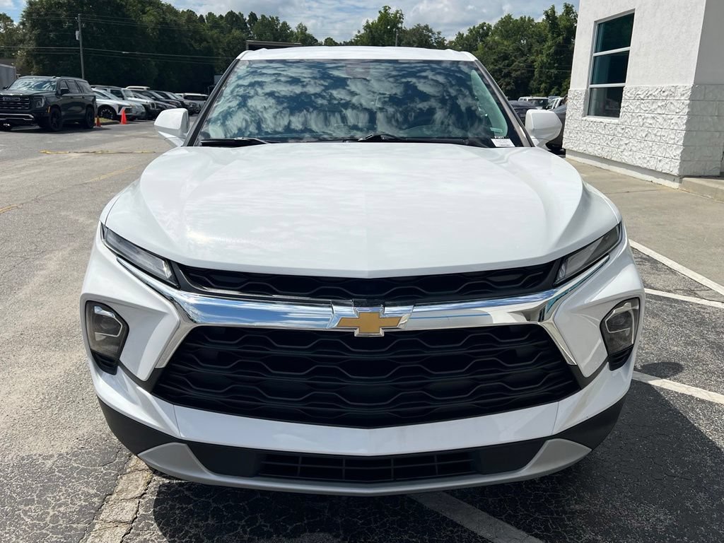 Used 2025 Chevrolet Blazer LT FWD image 5