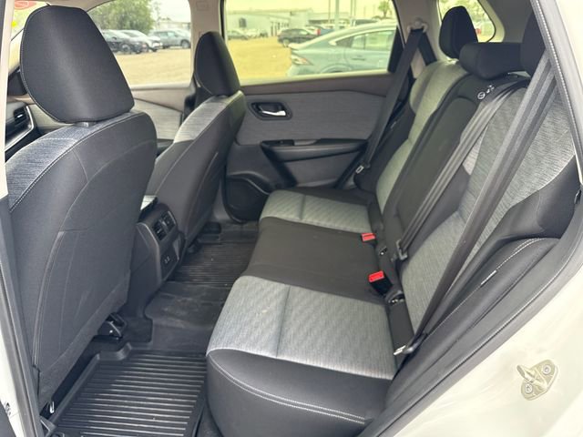 Certified 2023 Nissan Rogue SV FWD image 23