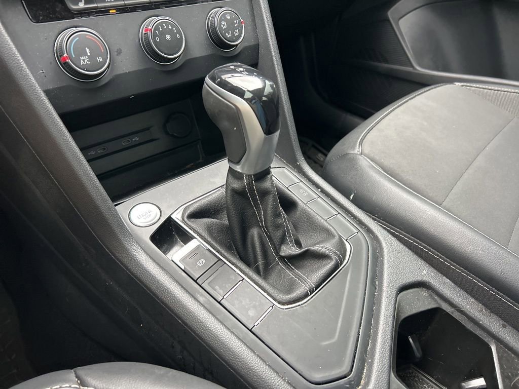 Used 2022 Volkswagen Taos SE image 37