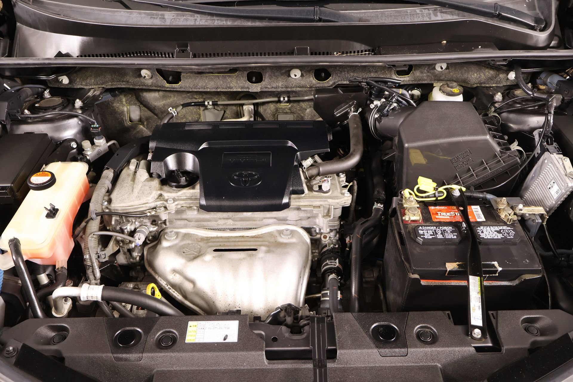 Used 2016 Toyota RAV4 LE image 18