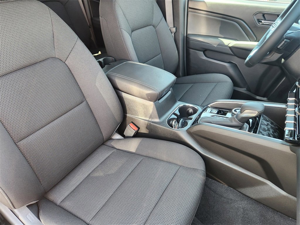 New 2025 GMC Canyon Elevation w/ Convenience Package image 9