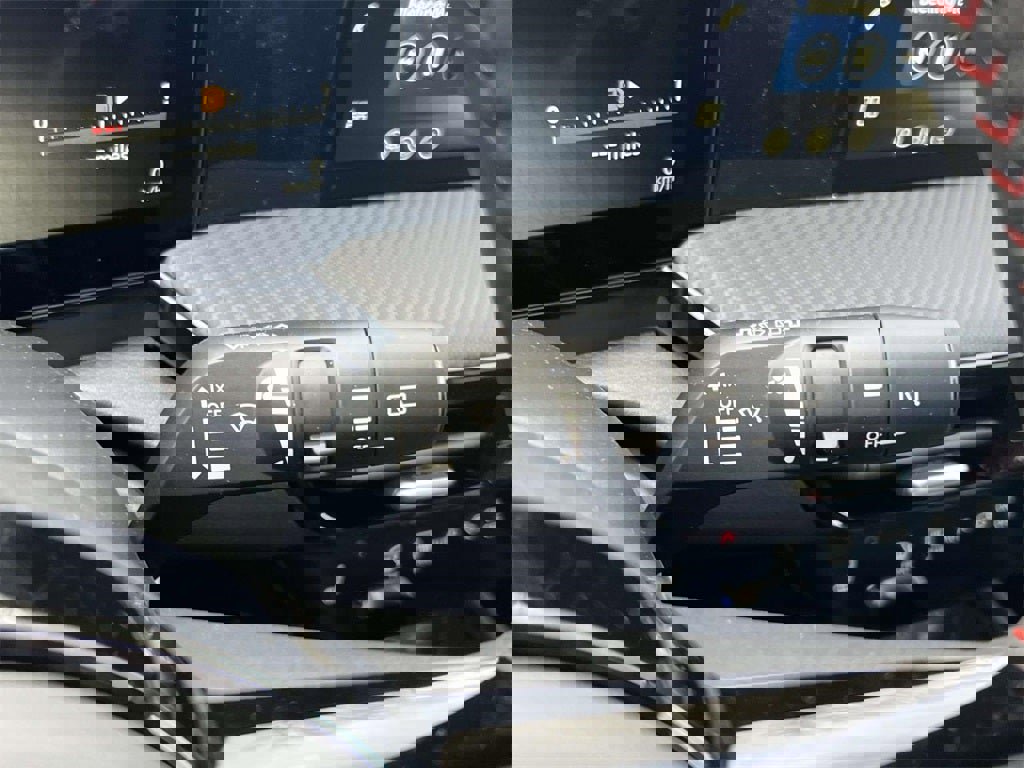 New 2026 Nissan Kicks SR w/ Cold Weather Package image 18